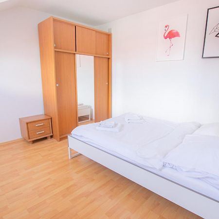 Apartamento Podwale Str Large Flat In The Heart Of Old Town Varsovia Exterior foto